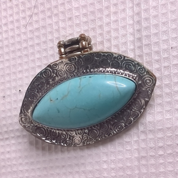 Turquoise look large stretch ring - Picture 1 of 2